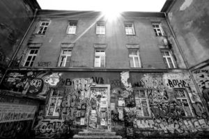 glass graffiti removal