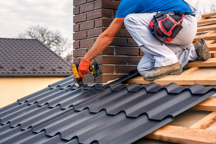 Choosing the right roofing material 2023